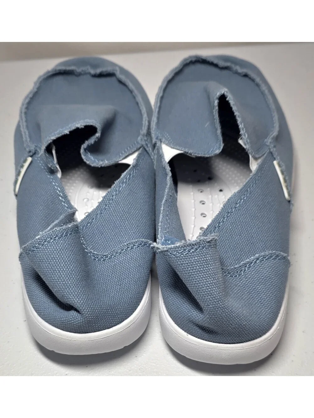 Men s 10.5 Denim Canvas Shoes Slip On Lightweight